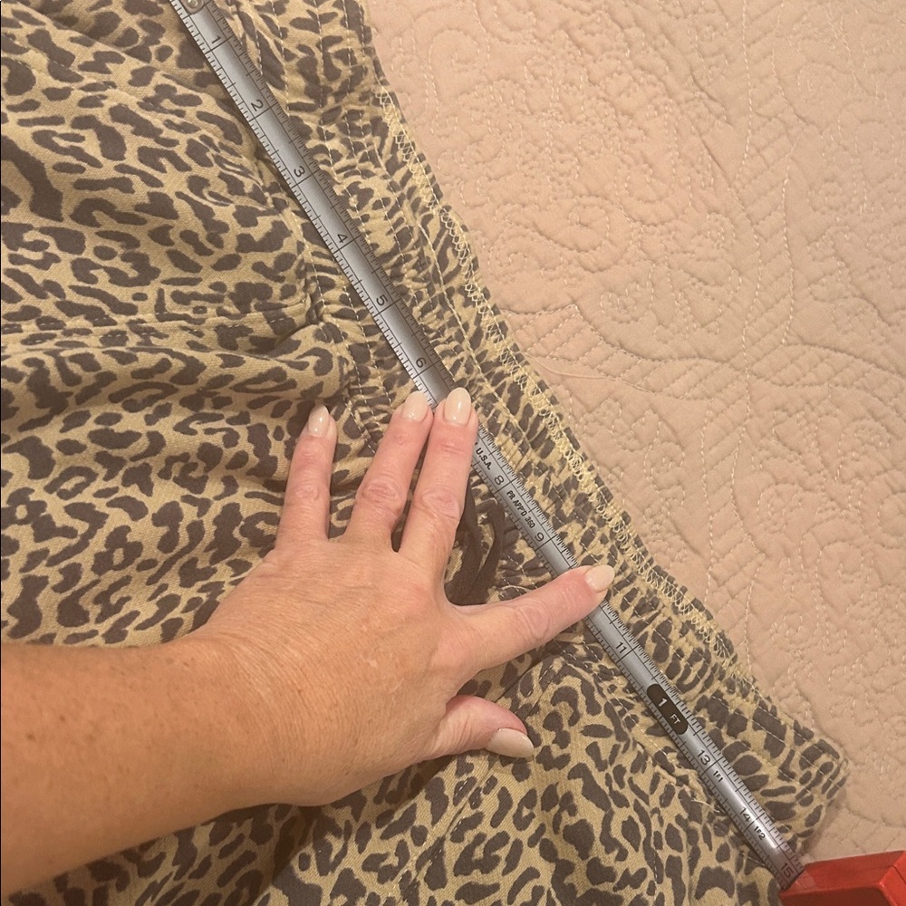 DAILY PRACTICE ANTHROPOLOGY Animal Print Hoodie and Zola Joggers - Picture 15 of 16